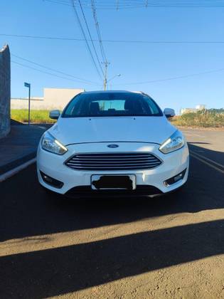 FORD FOCUS 2.0 TITANIUM 16V FLEX 4P POWERSHIFT FORD FOCUS 2.0 TITANIUM 16V FLEX 4P POWERSHIFT